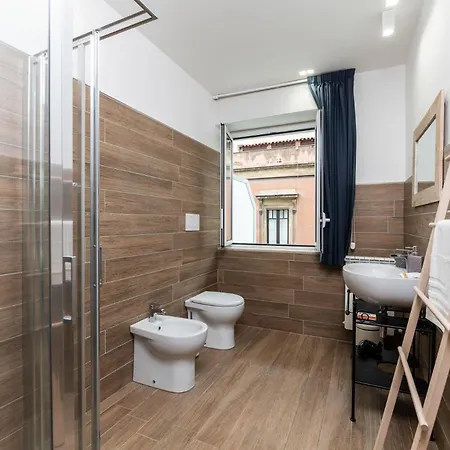 Dm House & 3* Catania