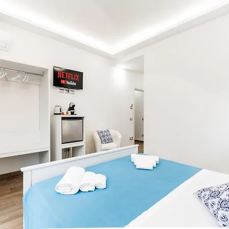 Pensión Dm House & 3*