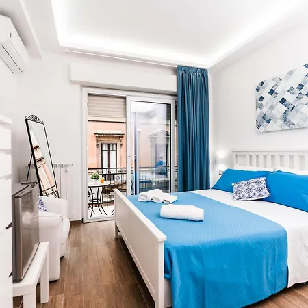 Dm House & Catania