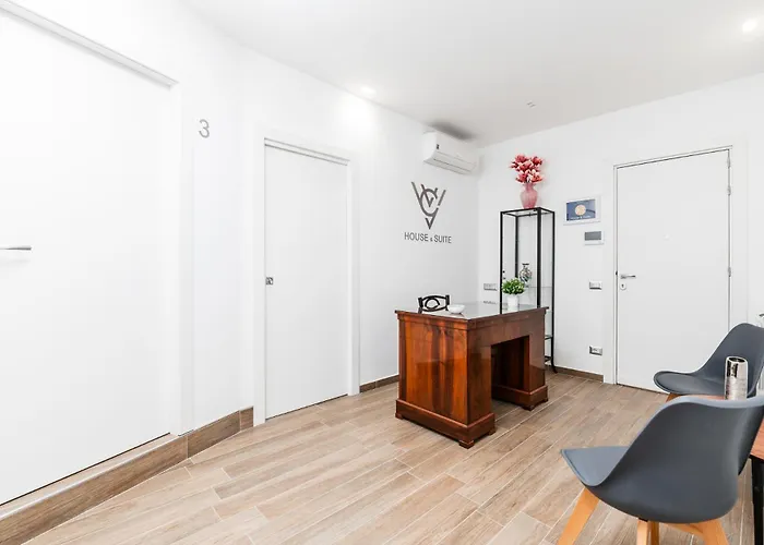 Dm House & 4*